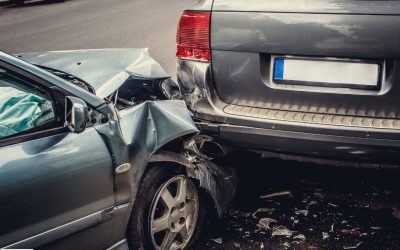 2 Things to Ask Before Accepting a Car Accident Settlement Offer